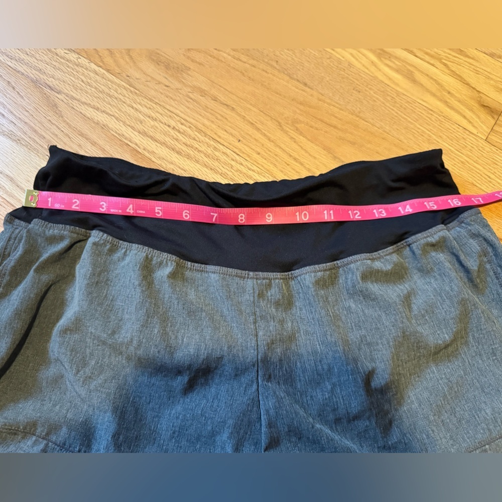 Champion Black and Gray Athletic Shorts, size large - Picture 6 of 6